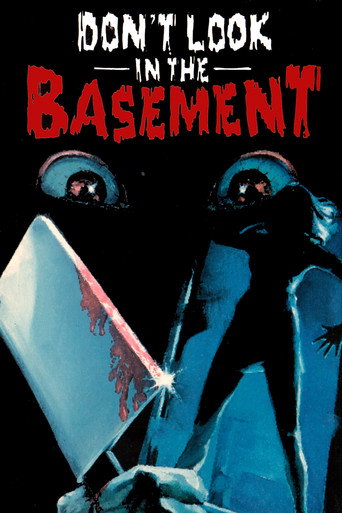 Póster de Don't Look in the Basement