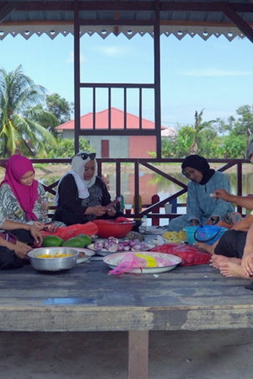 Póster de Sepahtu Rewang Kampung Kenangan