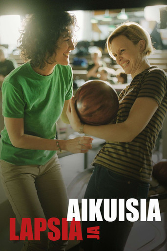 Póster de Lapsia ja aikuisia