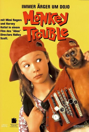Póster de Monkey Trouble