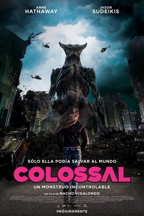 Póster de Colossal: Ella es un monstruo