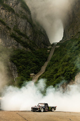 Póster de Ken Block's Climbkhana TWO: Tianmen Mountain