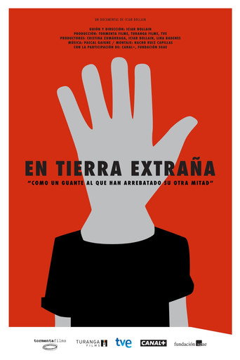 Póster de En tierra extraña