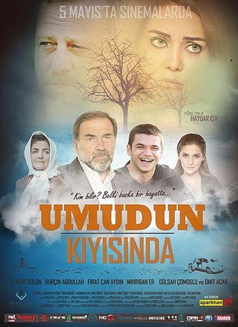 Póster de Umudun Kıyısında