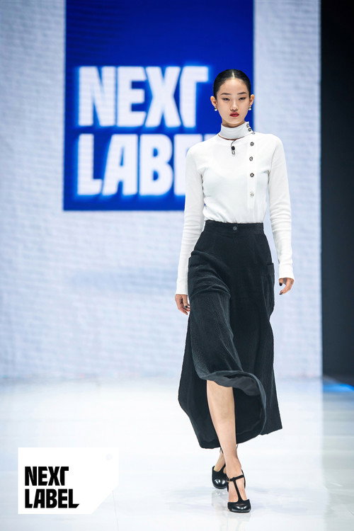Póster de 넥스트 레이블